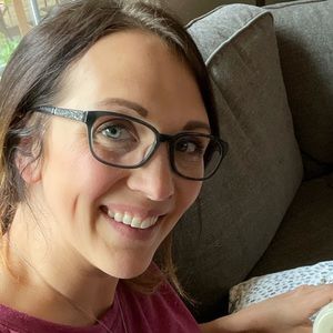 Meet your Posher, Lacey